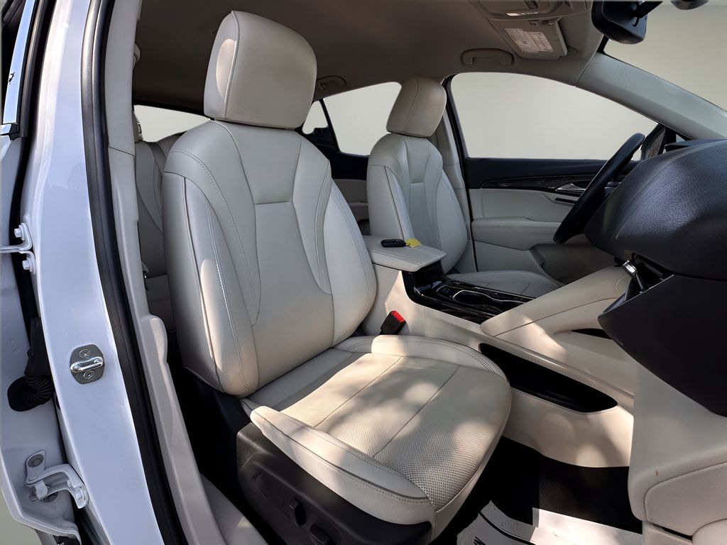 Used 2023 Buick Envision Essence FWD image 20