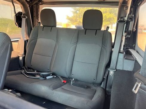 Used 2019 Jeep Wrangler Sport AWD/4WD image 19