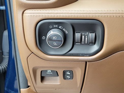 Used 2020 RAM 1500 Limited AWD/4WD image 31