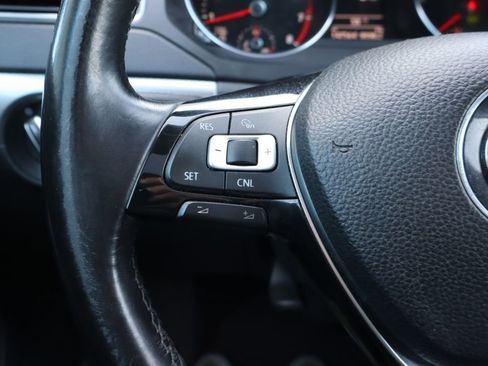 Used 2018 Volkswagen Jetta SE FWD image 7