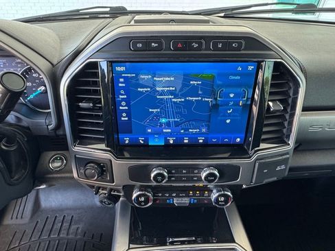 Used 2022 Ford F250 Platinum w/ FX4 Off-Road Package AWD/4WD image 31