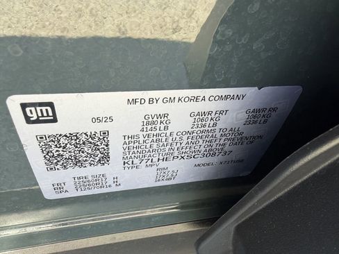 Certified 2025 Chevrolet Trax LT FWD image 33