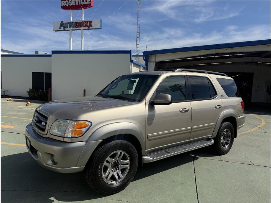 Used 2004 Toyota Sequoia SR5 RWD image 1