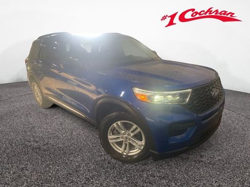 Used 2023 Ford Explorer XLT image 1