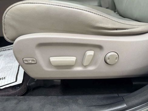 Used 2015 Toyota Highlander XLE image 28