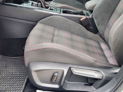 Used 2022 Volkswagen GTI SE image 27