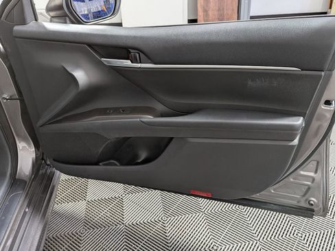 Used 2022 Toyota Camry SE w/ Convenience Package image 25