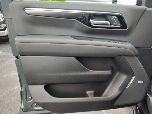 New 2026 Chevrolet Suburban RST w/ Advanced Technology Package image 11