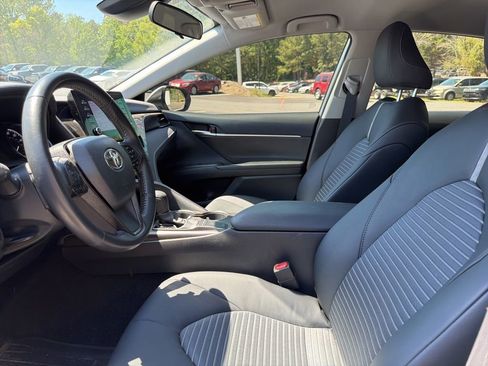 Used 2024 Toyota Camry SE w/ Blackout Package (TMS) FWD image 11