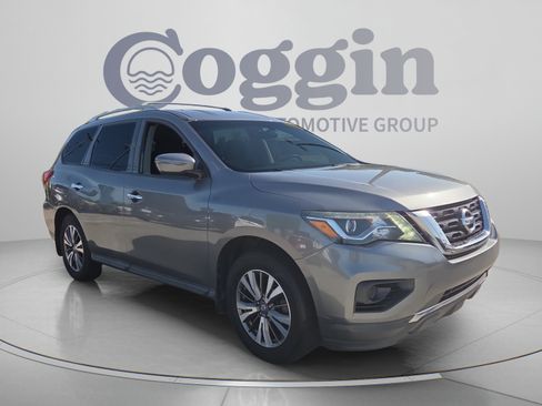 Used 2018 Nissan Pathfinder S FWD image 7