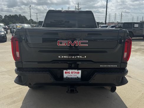 Used 2022 GMC Sierra 2500 Denali w/ Denali Ultimate Package AWD/4WD image 9