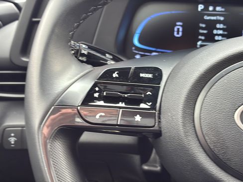 Certified 2025 Hyundai Elantra Sport FWD image 25