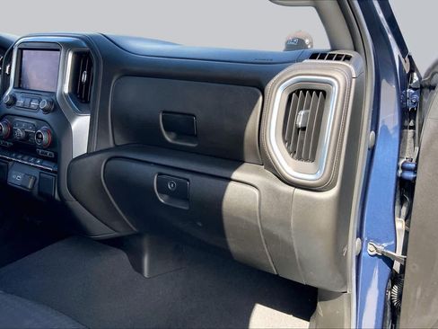 Used 2022 Chevrolet Silverado 1500 LT AWD/4WD image 30