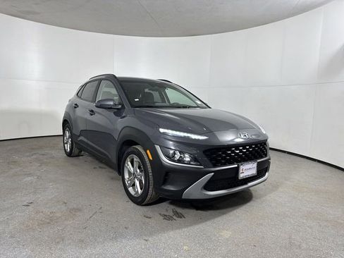 Used 2023 Hyundai Kona SEL image 3