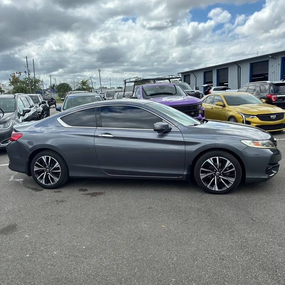 Used 2017 Honda Accord EX-L image 10