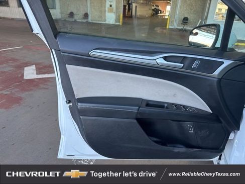 Used 2018 Ford Fusion S image 17