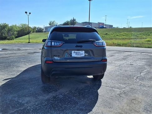 Used 2023 Jeep Cherokee Altitude Lux image 16