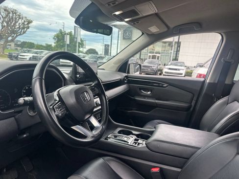 Used 2023 Honda Pilot EX-L image 11