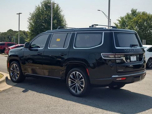 Used 2022 Jeep Grand Wagoneer Series III AWD/4WD image 5