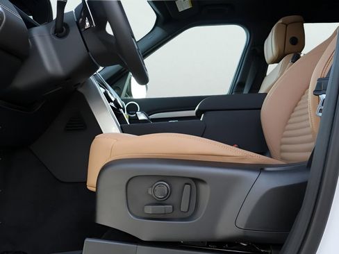 New 2026 Land Rover Discovery Dynamic SE AWD/4WD image 38