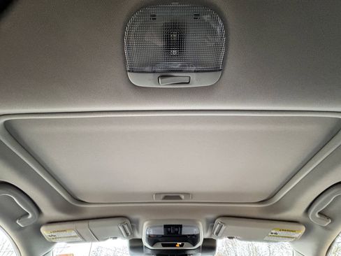 Used 2025 Subaru Crosstrek 2.0i Premium image 25