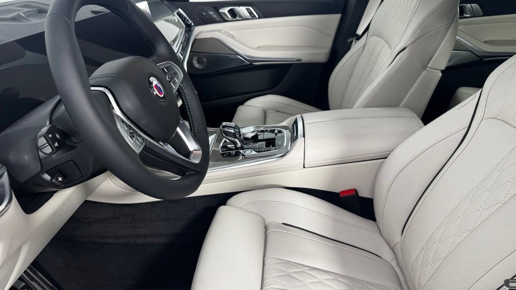 New 2026 BMW ALPINA XB7 AWD/4WD image 14