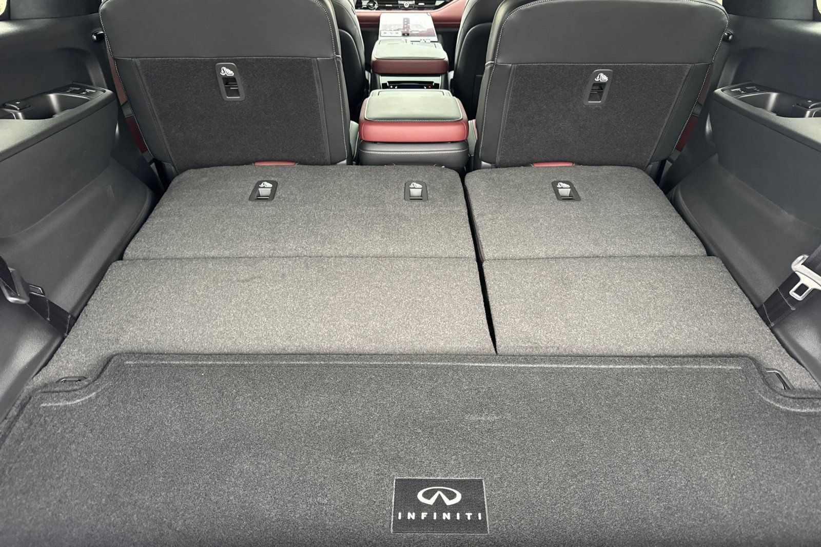 New 2026 INFINITI QX80 Autograph w/ Premium Cargo Package AWD/4WD image 17