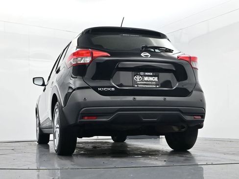 Used 2020 Nissan Kicks S image 43