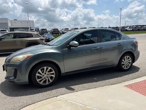 Used 2012 MAZDA MAZDA3 i Touring FWD image 1