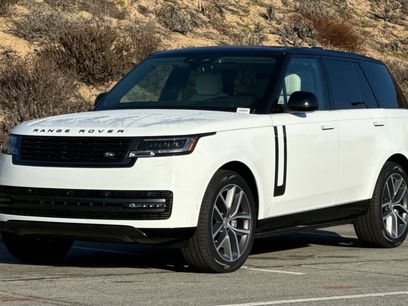 New 2025 Land Rover Range Rover SE