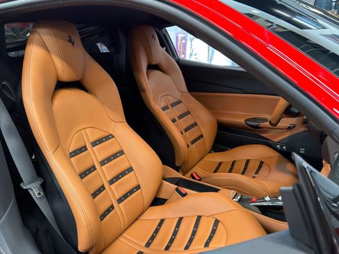 Used 2018 Ferrari 488 GTB RWD image 36