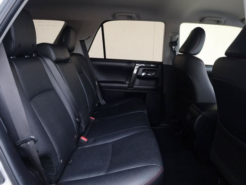 Used 2019 Toyota 4Runner TRD Off-Road Premium AWD/4WD image 22