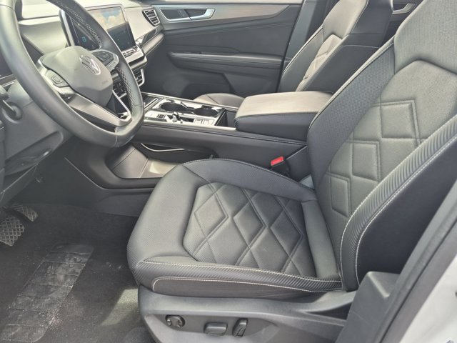 Used 2025 Volkswagen Atlas Cross Sport SE FWD image 14