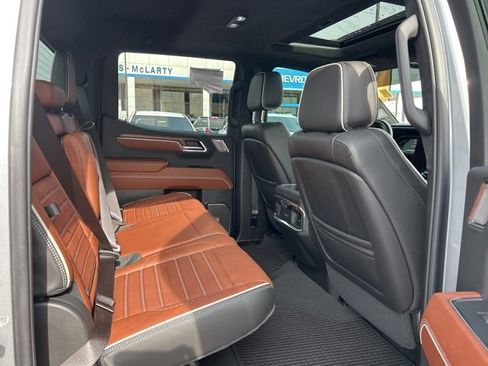 Used 2024 GMC Sierra 1500 Denali Ultimate image 32