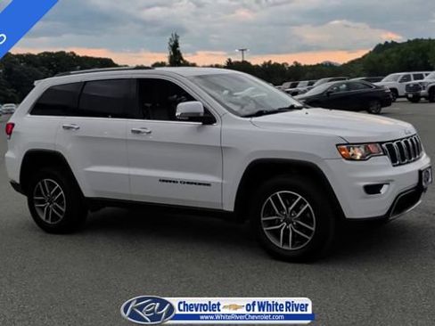 Used 2021 Jeep Grand Cherokee Limited w/ Luxury Group II AWD/4WD image 2