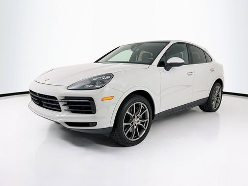 Certified 2022 Porsche Cayenne S image 1