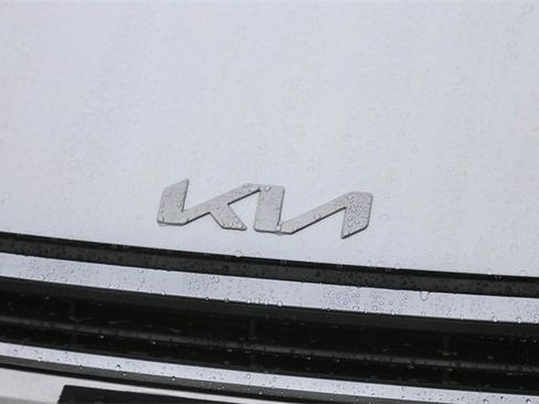 Certified 2025 Kia K4 LX image 7