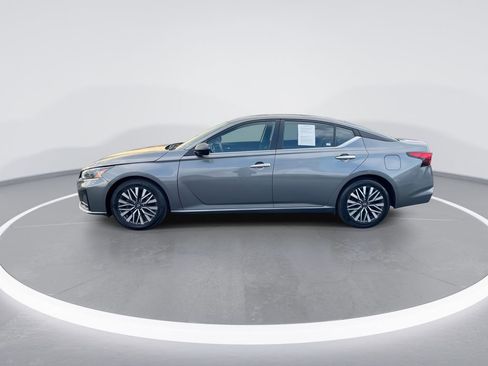 Used 2024 Nissan Altima 2.5 SV image 5