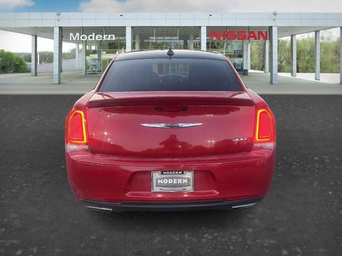 Used 2015 Chrysler 300 S w/ 300S Premium Group RWD image 4