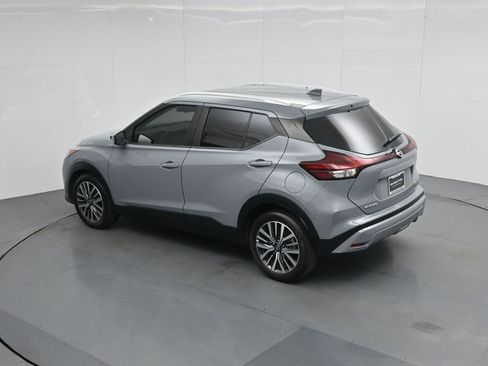 Used 2021 Nissan Kicks SV image 42