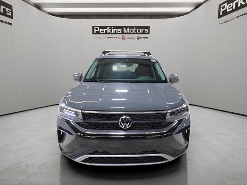 Used 2023 Volkswagen Taos SE FWD image 8