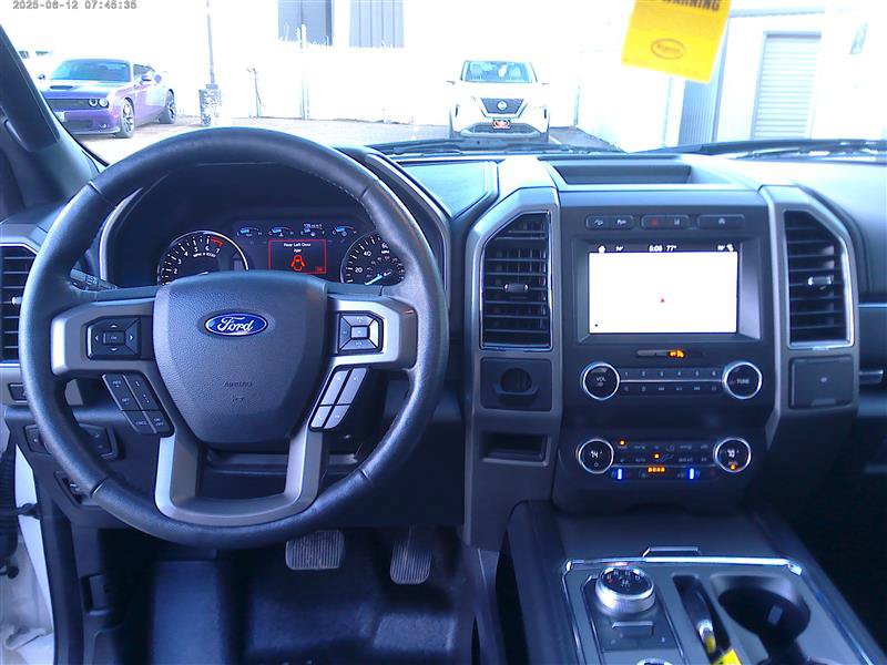 Used 2019 Ford Expedition XLT w/ Equipment Group 202A AWD/4WD image 14