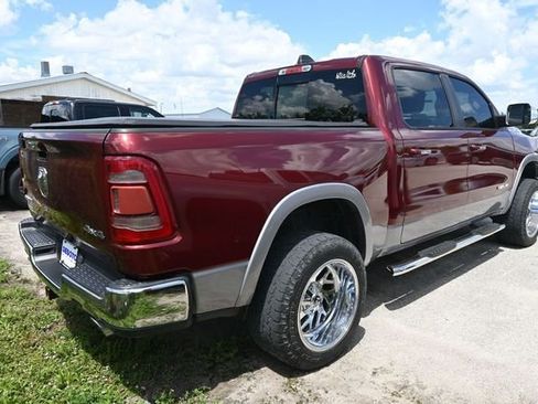 Used 2019 RAM 1500 Laramie AWD/4WD image 17