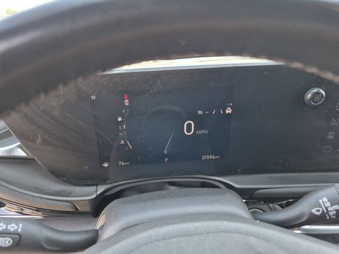 Used 2025 Buick Envista Sport Touring w/ Convenience I Package FWD image 10
