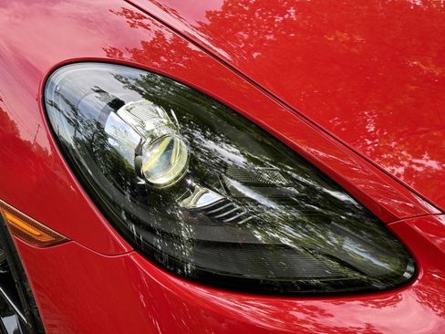Used 2019 Porsche 718 Cayman S RWD image 22