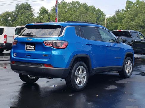 Used 2024 Jeep Compass Latitude AWD/4WD image 5