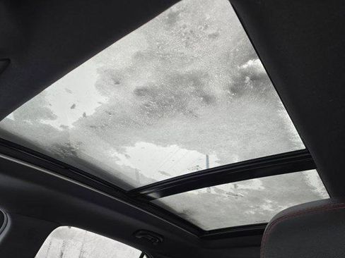 Used 2024 Chevrolet Equinox RS w/ RS Leather Package image 34