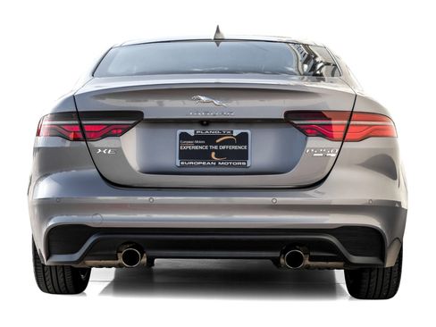 Used 2020 Jaguar XE S image 9