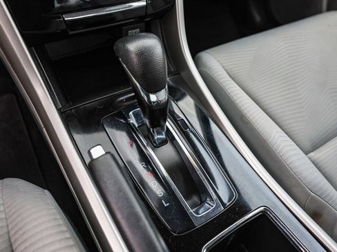 Used 2016 Honda Accord LX image 12