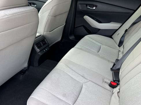 Used 2025 Honda Accord SE image 25